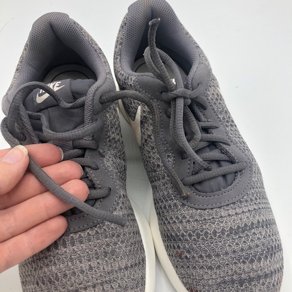 nike tanjun gray